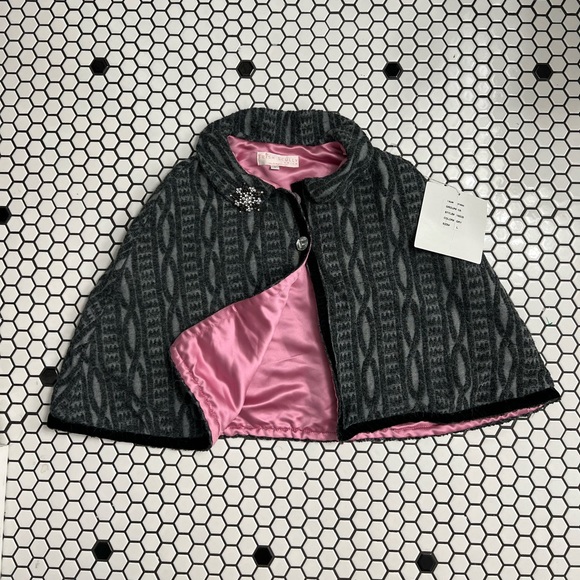 Nwt Trish scully child cape size large - Picture 2 of 7